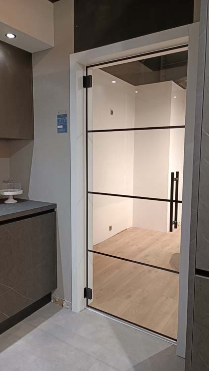 Porte intérieure vitrée complète Murano 4R 83x211cm poignée ronde noire + charnières premium