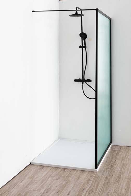 Paroi de douche Umi 2 nervurée profile noire 120x200cm avec barre