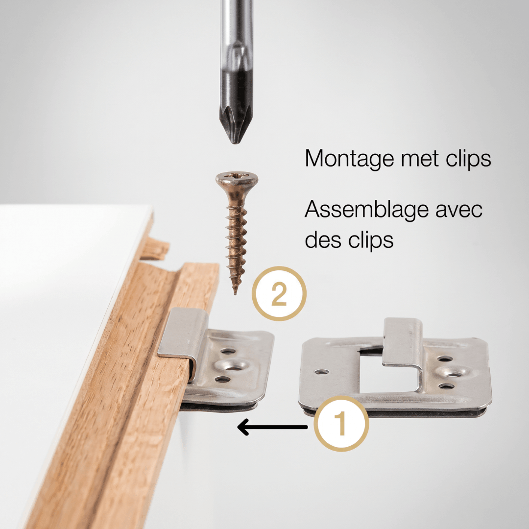 Pose de panneaux de plafond à l'aide de clips