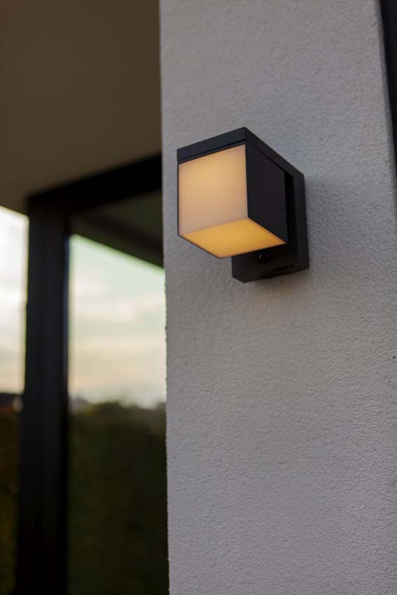 Wandlamp buiten - grijs - H13,5cm - LED - 1x9,5W - 3000K - IP54 - bewegingssensor