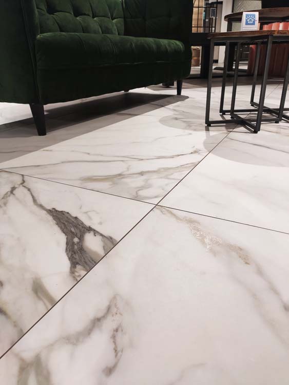 Carrelage de sol et mural Marmi Versailles imitation marbre blanc mat 100x100cm