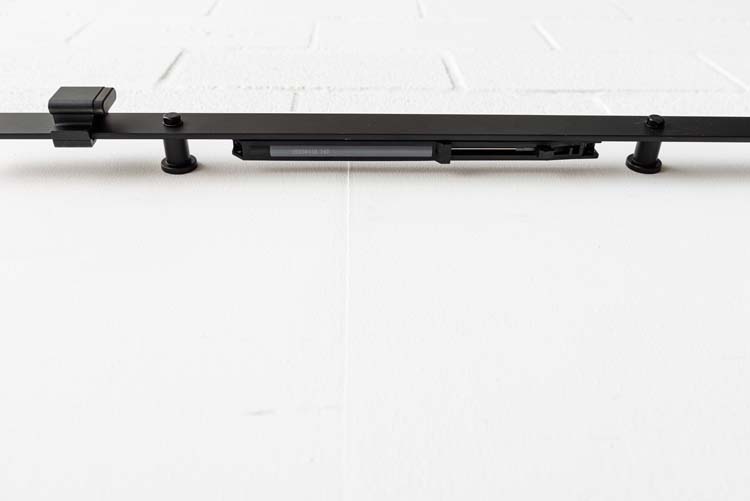 Porte coulissante double en acier complète Tyra 2x3R sur mesure + rail noir