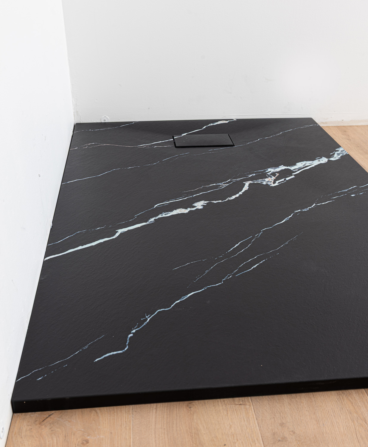 Douchebak Moby SMC mat zwart marmerlook 140x90cm