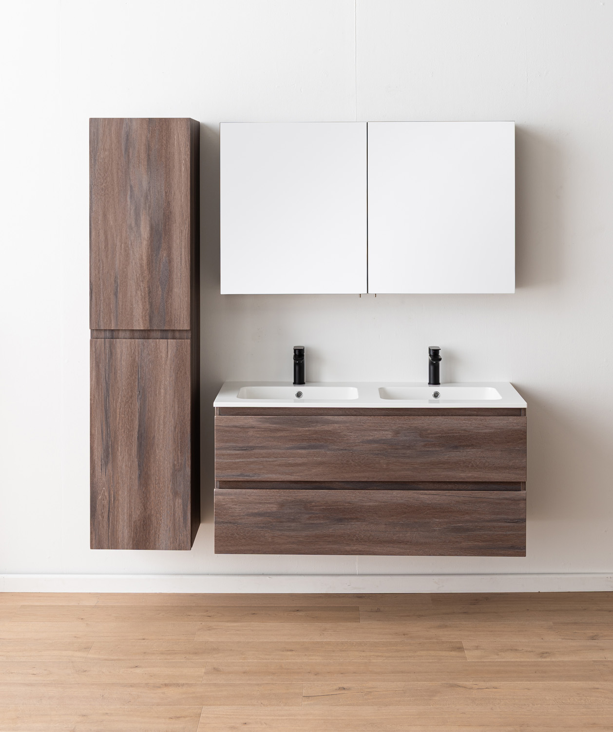 Badkamermeubel Tarik amber eik hangend met dubbele wastafel glanzend wit 120cm