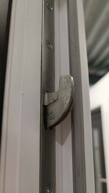 Porte extérieure pvc anti-effraction avec finition alu Varno anthra sur mesure D