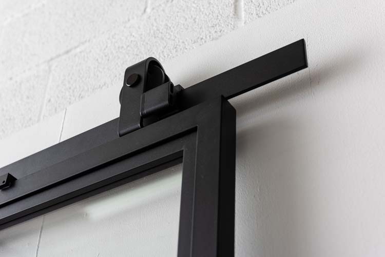 Porte coulissante simple en acier complète Tyra 8R 93x213,4cm + rail noir