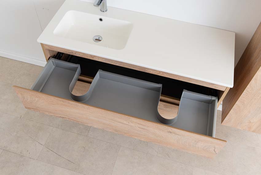 Meuble de salle de bain Tibo en chêne méditerranéen avec lavabo simple blanc mat 120cm