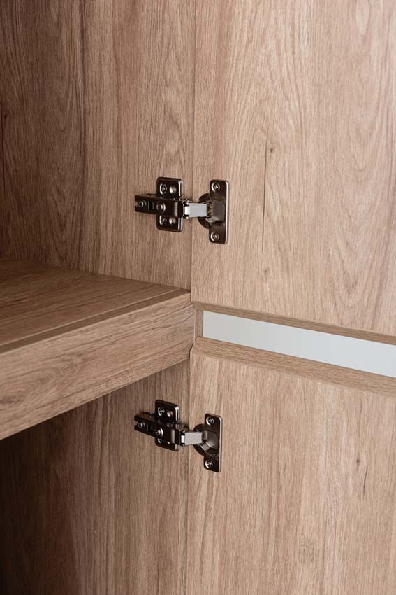 Armoire colonne Bianca/Bella chêne suspendue 150x40x35cm