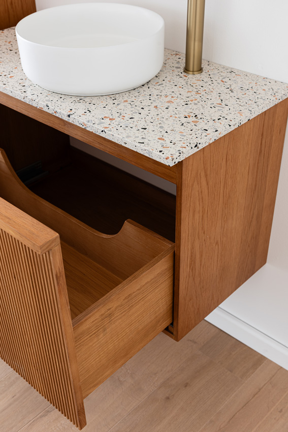 Badkamermeubel Fae eik hangend met enkel topblad terrazzo 90cm