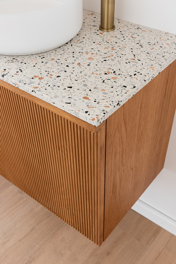 Badkamermeubel Fae eik hangend met enkel topblad terrazzo 90cm