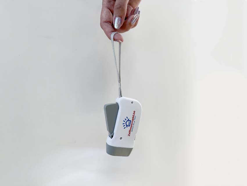 Lampe de poche rechargeable à dynamo LED blanche