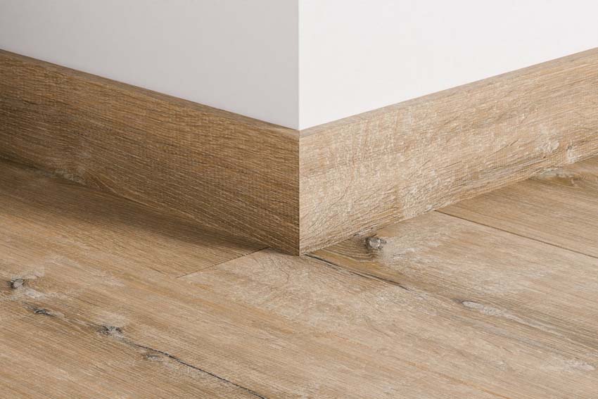 Parketplint Quick-Step rogge eik 240x1,4x7,7cm