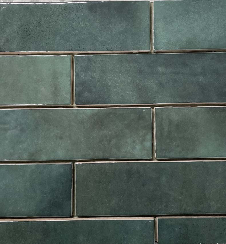 Wandtegel Alisa glanzend groen 6,5x20cm