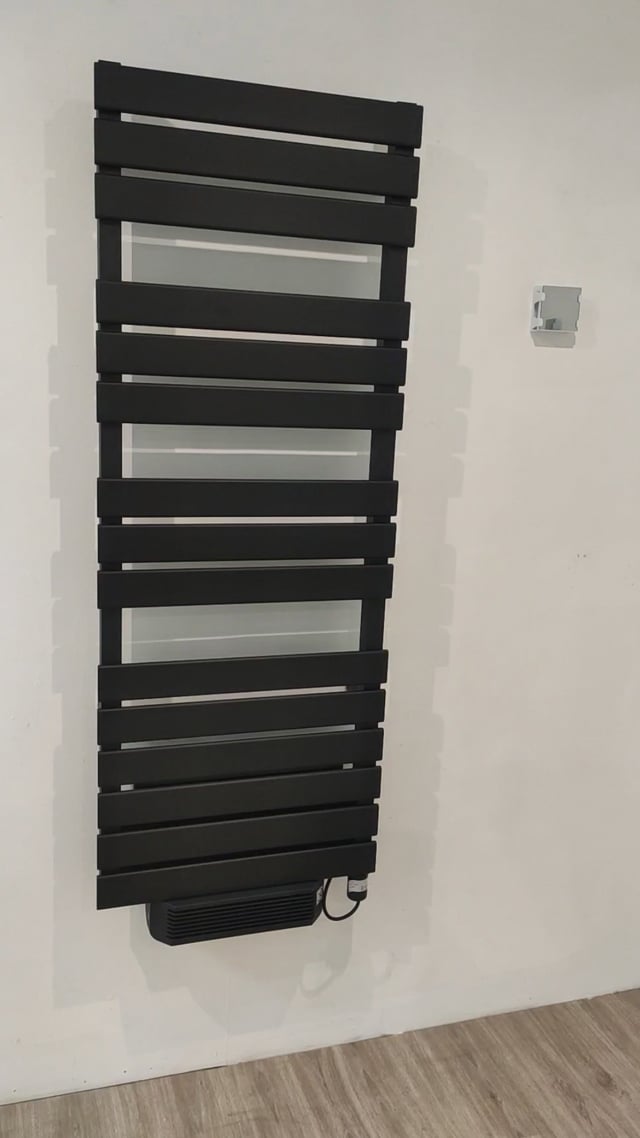 Radiateur électrique Damian avec soufflerie 145 x 55 cm noir 2000w