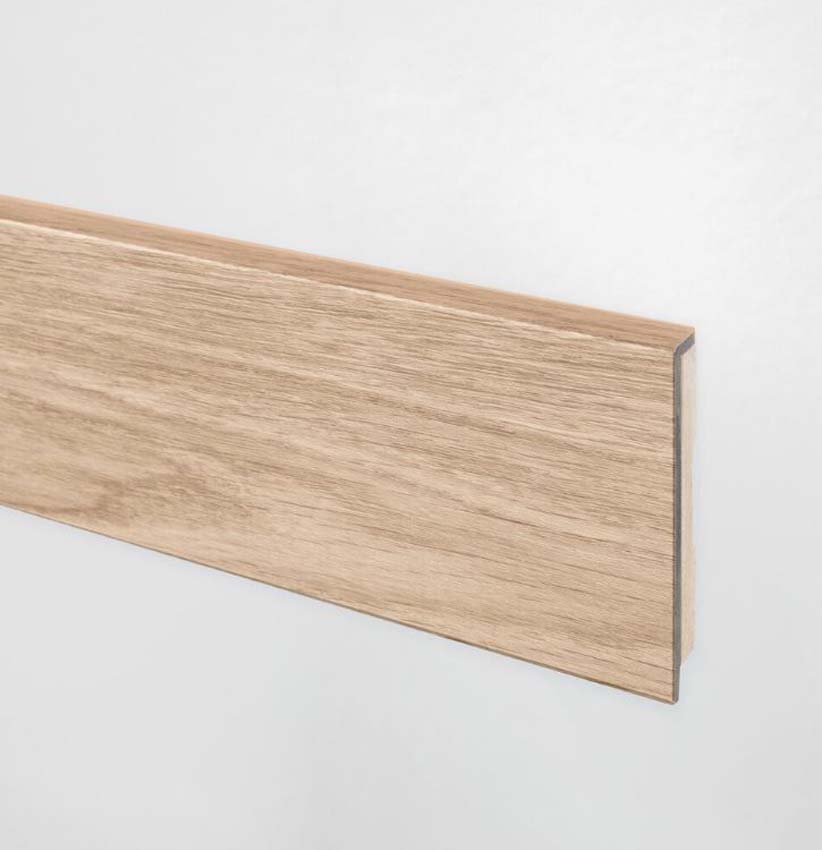 Plinthe Floorify résistante à l'eau chêne foncé 200x6,1x1cm