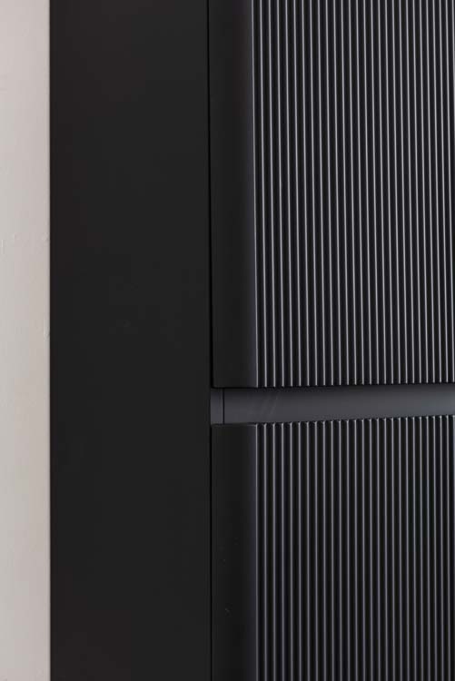 Armoire colonne Julia noir mat suspendue 170x40x35cm