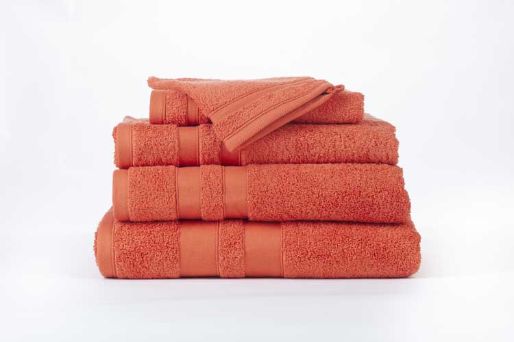 Serviette de bain Cosibel en coton terracotta 70x140cm qualité hôtelière