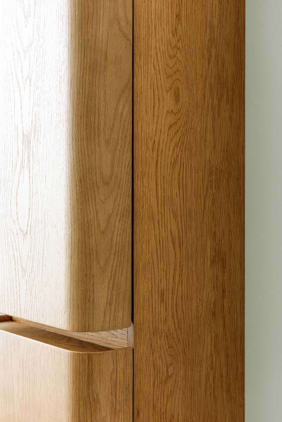 Armoire colonne Floris chêne suspendue 170x40x35cm Armoire colonne Floris chêne suspendue 170x40x35cm