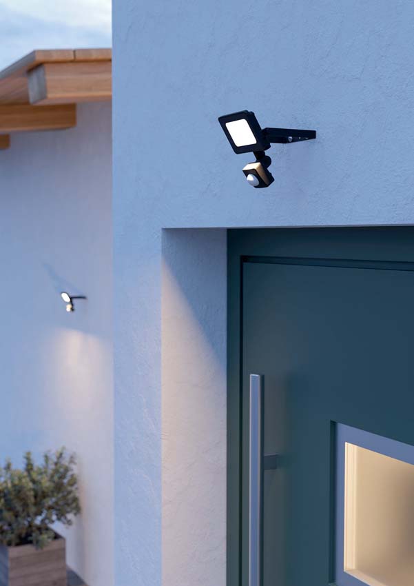 Projecteur LED - Noir - 115x80x25mm - LED - 1x20W - 4000K - IP44 - Capteur PIR