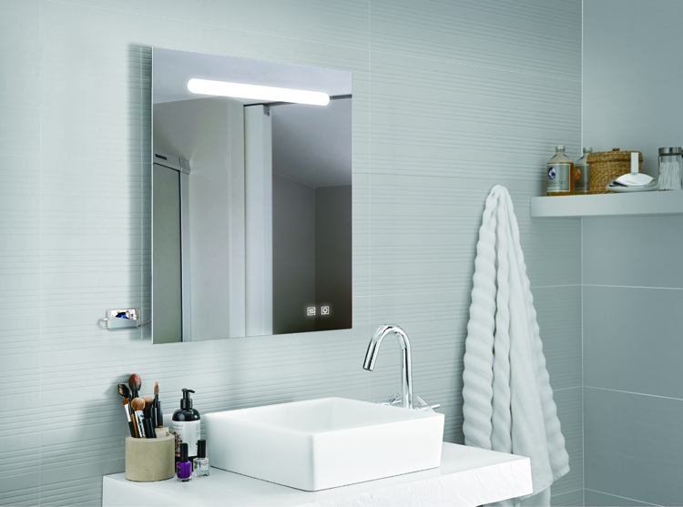 Miroir Lina rectangulaire LED + anti-buée noir + USB 60x80cm