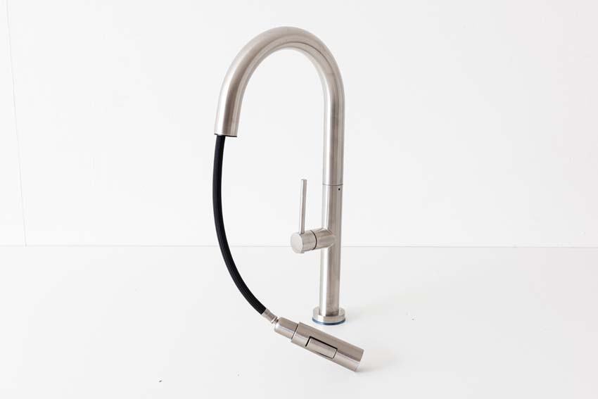 Keukenkraan Maverick RVS brushed met uittrekbare uitloop Keukenkraan Maverick RVS brushed met uittrekbare uitloop