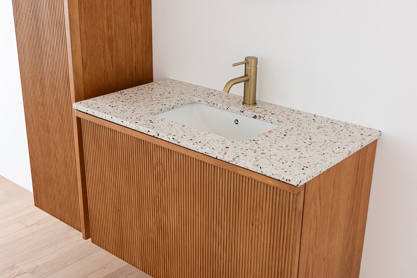 Badkamermeubel Fae eik hangend met enkele wastafel terrazzo 90cm