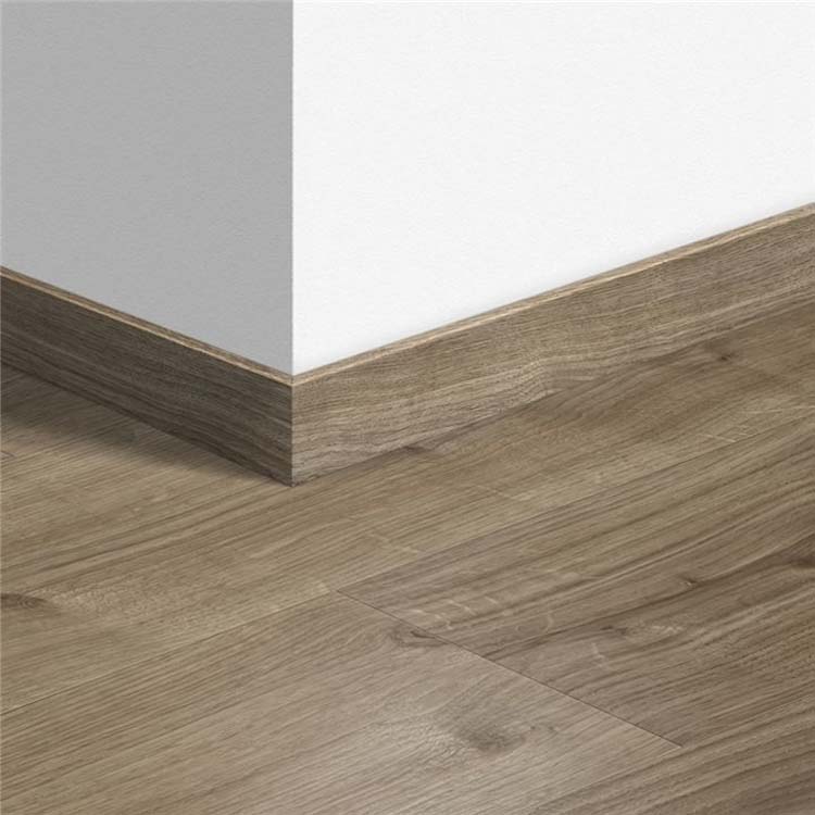Standaardplint Quick-Step Cottage eik grijsbruin 58 x 12 x 2400 mm