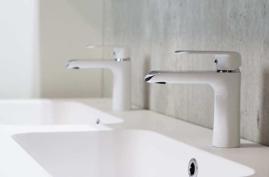 Meuble de salle de bains Puro blanc mat suspendu avec lavabo double blanc mat 140cm