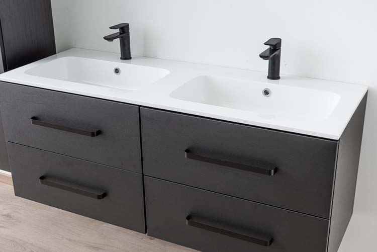 Badkamermeubel Plato zwart houtnerf 140cm - dubbel - glanzend - greep mat zwart