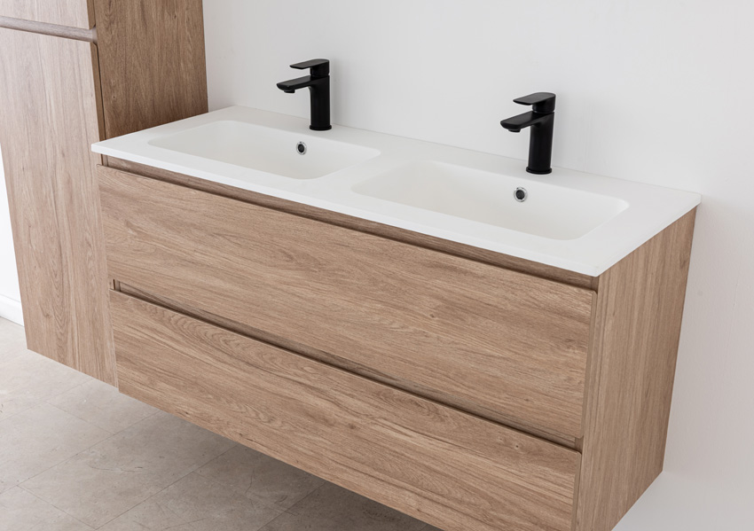 Meuble de salle de bain Bianca aspect chêne suspendu avec double lavabo blanc mat 120,5cm