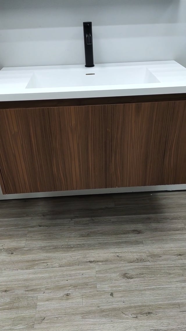 Meuble de salle de bains Warren noyer suspendu avec lavabo simple blanc mat 90cm