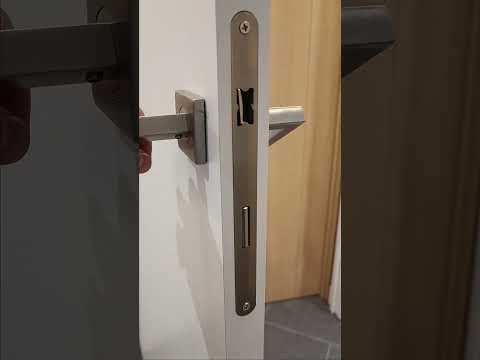 Complete deur tube uran white 73x201.5cm + witte deurkast 40 cm Complete deur tube uran white 73x201.5cm + witte deurkast 40 cm