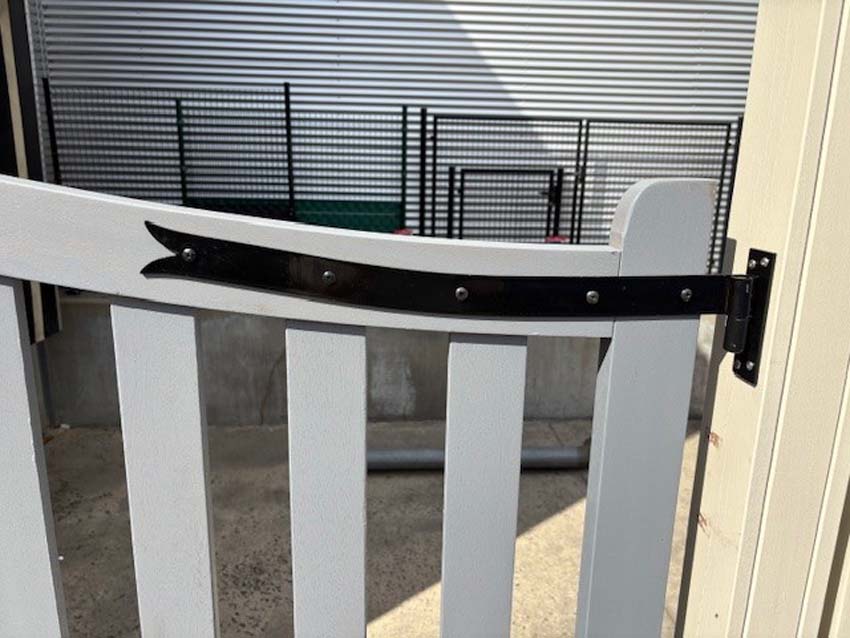 Dubbele poort Meranti gesloten 350x180cm