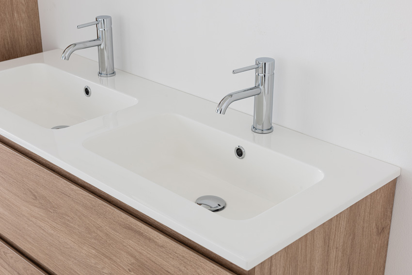 Meuble de salle de bain Bianca aspect chêne suspendu avec double lavabo blanc brillant 120,5cm