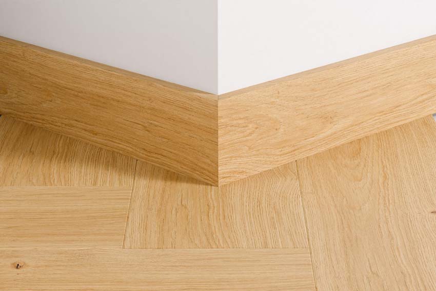 Plinthe de parquet Quick-Step chêne cumin 240x1,4x7,7cm