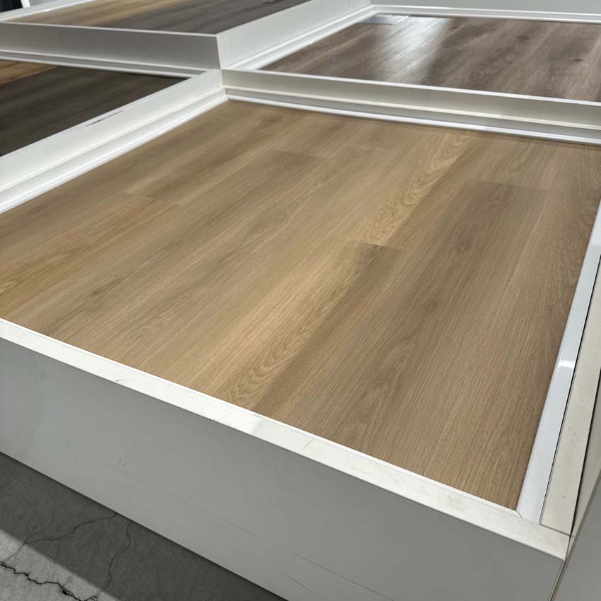 Sol vinyle Segesta lame chêne naturel 5mm 122x18cm avec sous-couche