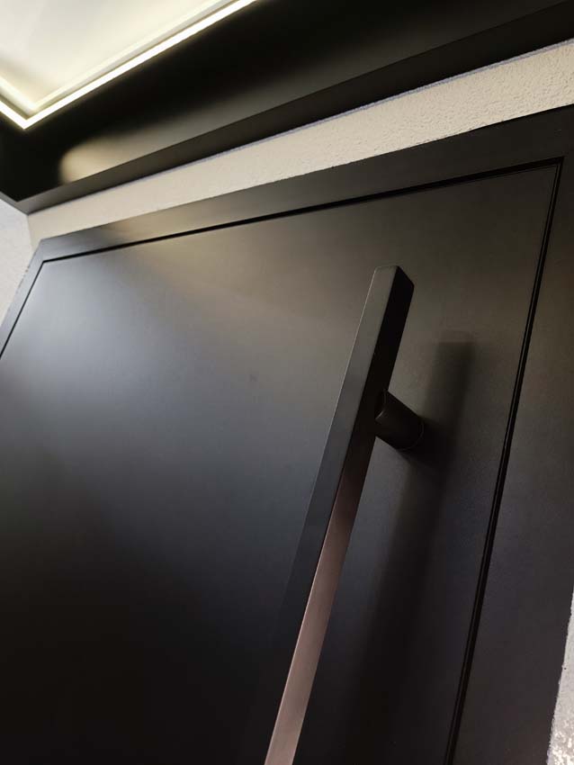 Tirant de porte extérieur FEZ inox noir mat 30x20x1800mm