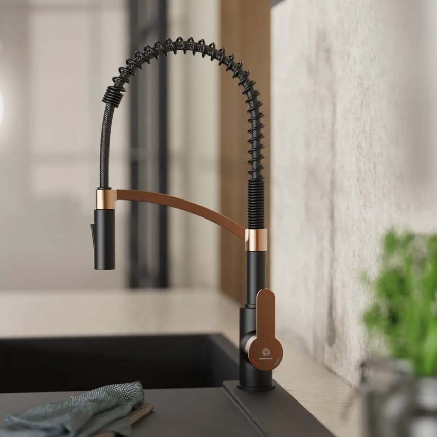 Robinet de cuisine Wasserwerk WK 3 noir mat/or rose avec bec extractible