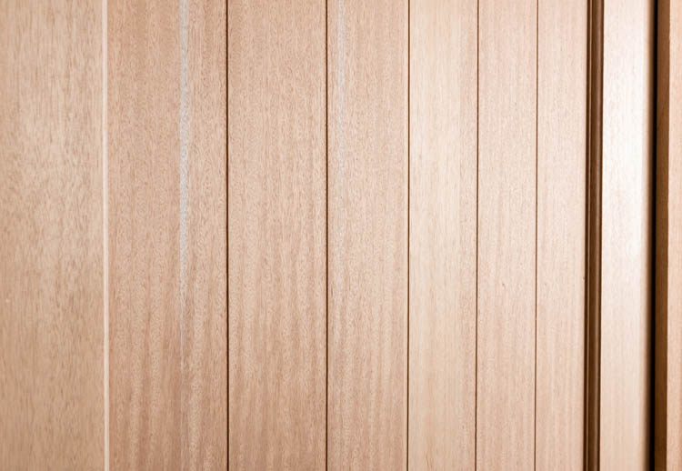 Houten buitendeur planchetten meranti natuur 940x2145mm links duwend