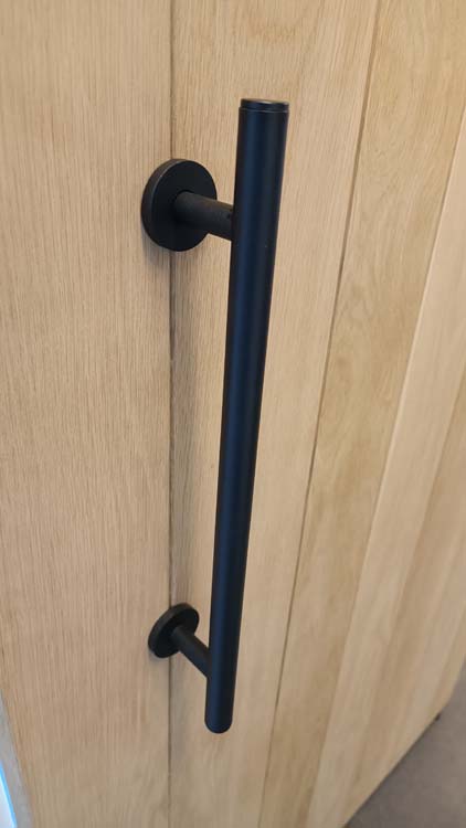 Complete enkele schuifdeur Country eik 93x180-231,5cm + rail zwart