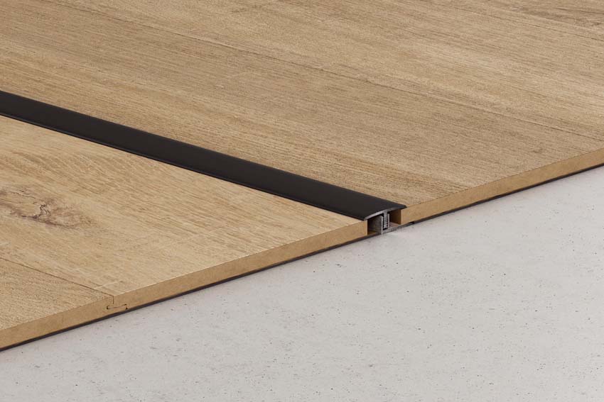 Profilé d'expansion Quick-Step noir 200x3,1x1cm