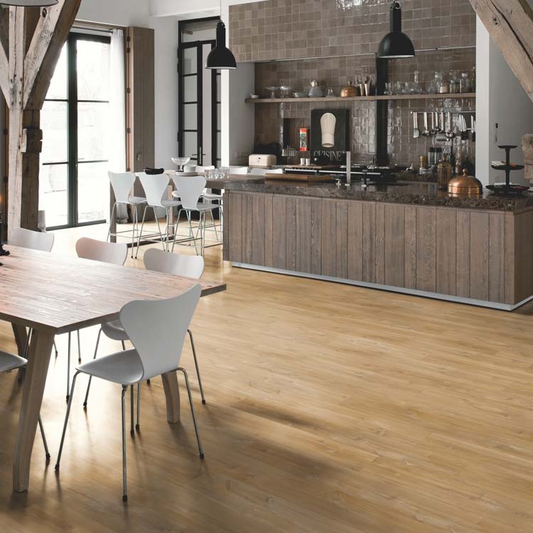 Vinyle Quick-step alpha vinyl small planks 4 plus 1mm chêne canyon naturel Vinyle Quick-step alpha vinyl small planks 4 plus 1mm chêne canyon naturel