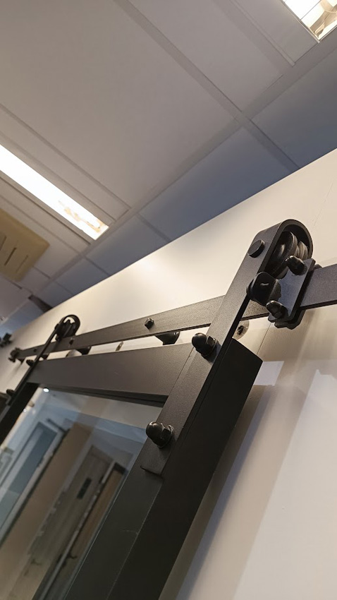 Complete enkele glazen schuifdeur Black steel look 4R 93x211,5cm + rail robust zwart