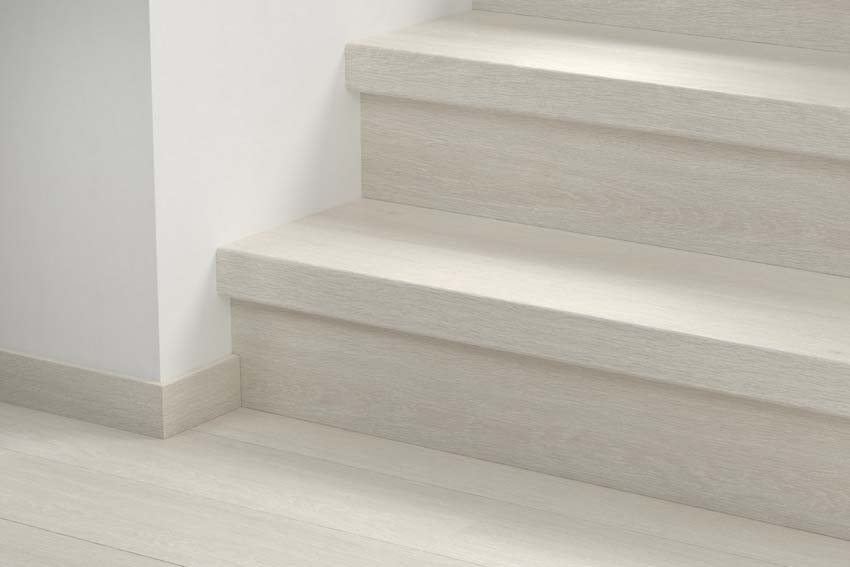 Couvre-marche Quick-Step chêne gris clair Anglais 133x7,9x5,9cm