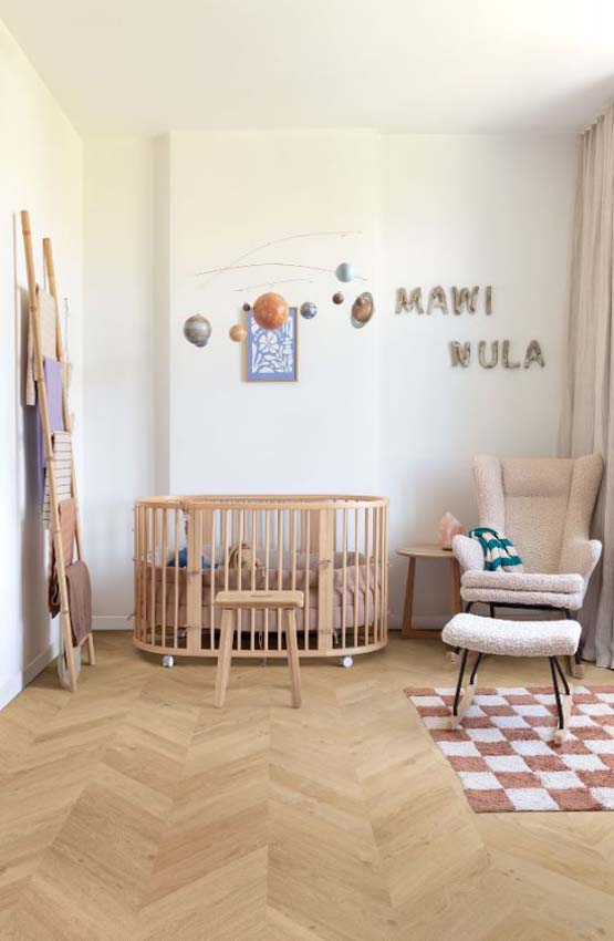 Échantillon Sol vinyle Floorify Conchita Point de Hongrie chêne clair chaud