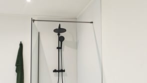 Paroi de douche Milo Slate 91,4 x 243,8 cm blanc mat Paroi de douche Milo Slate 91,4 x 243,8 cm blanc mat