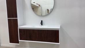 Badkamermeubel Falk walnoot hangend met enkele wastafel mat wit 120cm Badkamermeubel Falk walnoot hangend met enkele wastafel mat wit 120cm