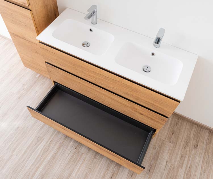 Meuble de salle de bains Daria chêne brun doré sur pied avec lavabo double blanc mat 120cm