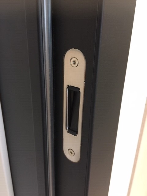 Porte intérieure complète Invisible Flat noire 211,5x83cm tubulaire gauche + châssis 30cm