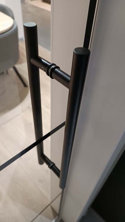 Porte intérieure vitrée complète Murano 4R 73x211cm poignée ronde noire + charnières premium